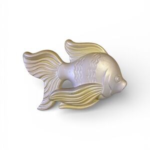 Elegant 1969 Miller Fish Chalk-ware.